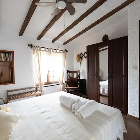 Vera - Private For 8 Guests With Pool Kymi