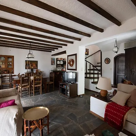 Vera - Private For 8 Guests With Pool Kymi