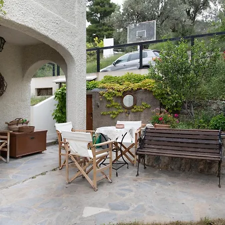 Vera - Private For 8 Guests With Pool Kymi