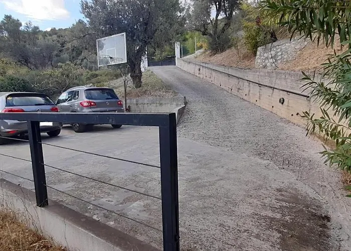 Vera - Private For 8 Guests With Pool Kymi